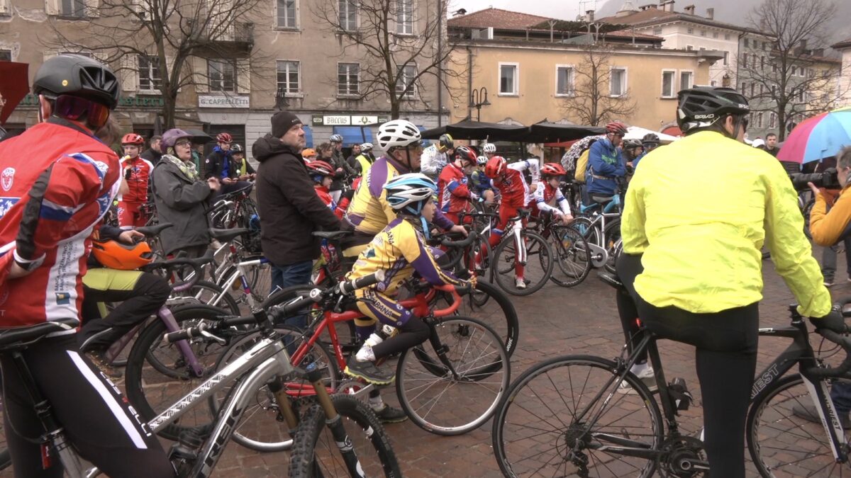 “Sulla buona strada”, manifestazione per combattere la violenza stradale