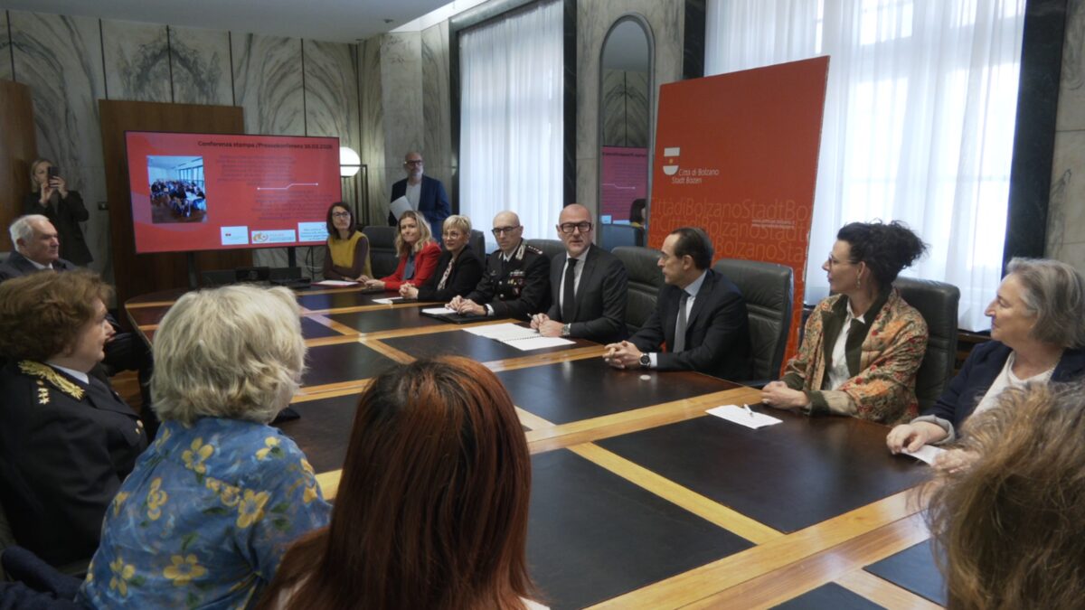 Rete contro la violenza sulle donne: a Bolzano sottoscritto il nuovo protocollo