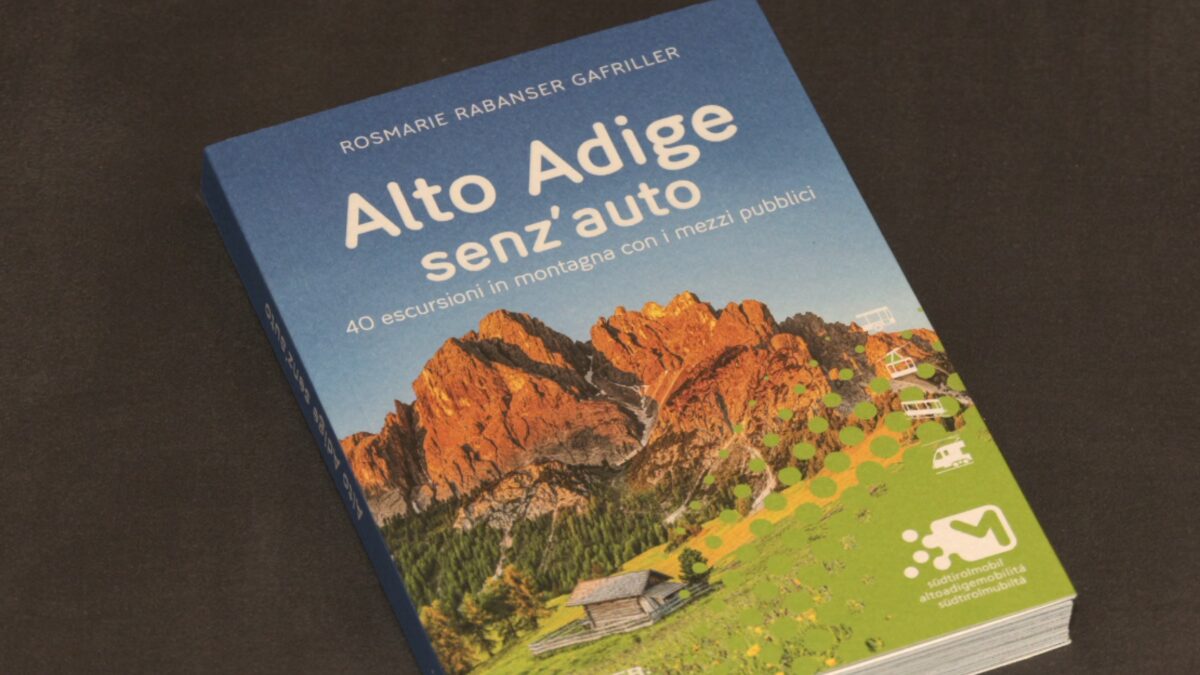 Escursioni rilassanti con bus, treno o funivia in Alto Adige