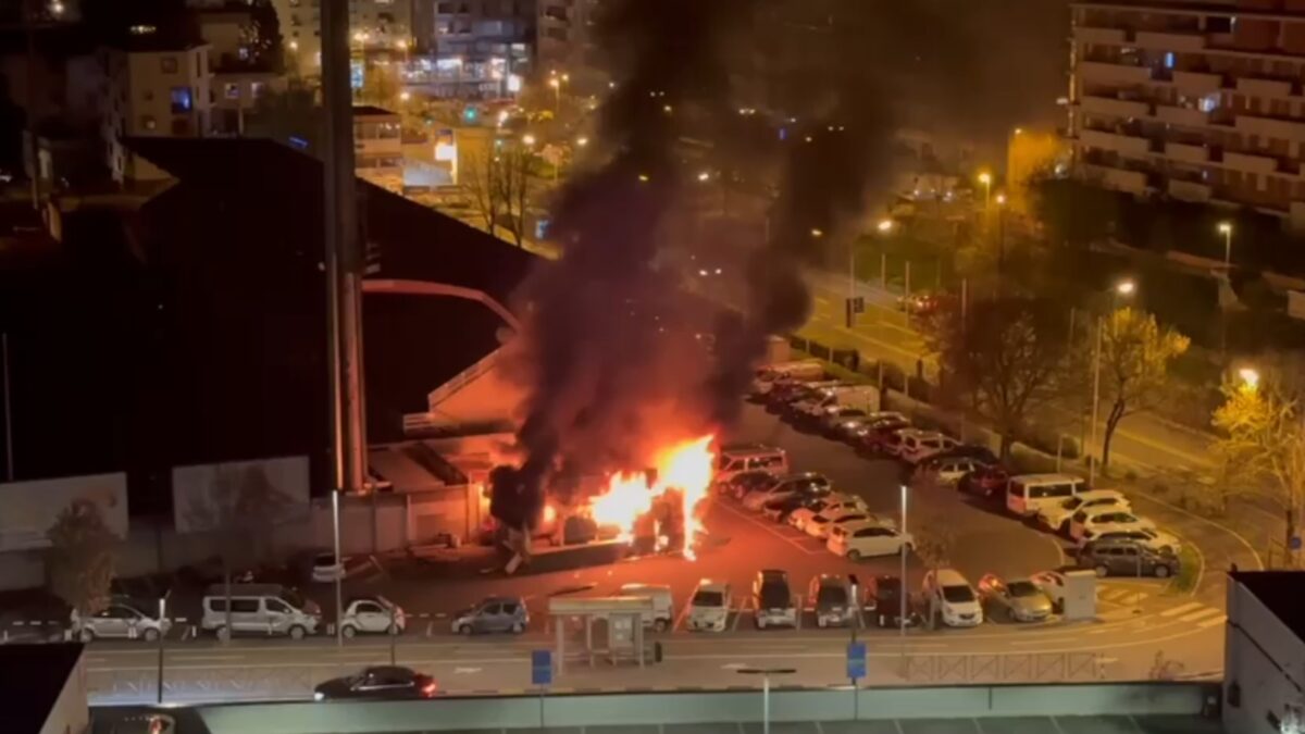 Bolzano: l’ombra del dolo sull’incendio del chiosco