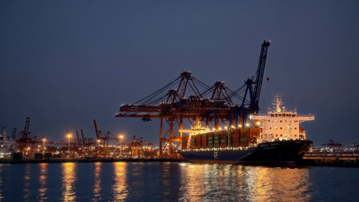 Guerra del Golfo, nave con il porfido trentino bloccata in India