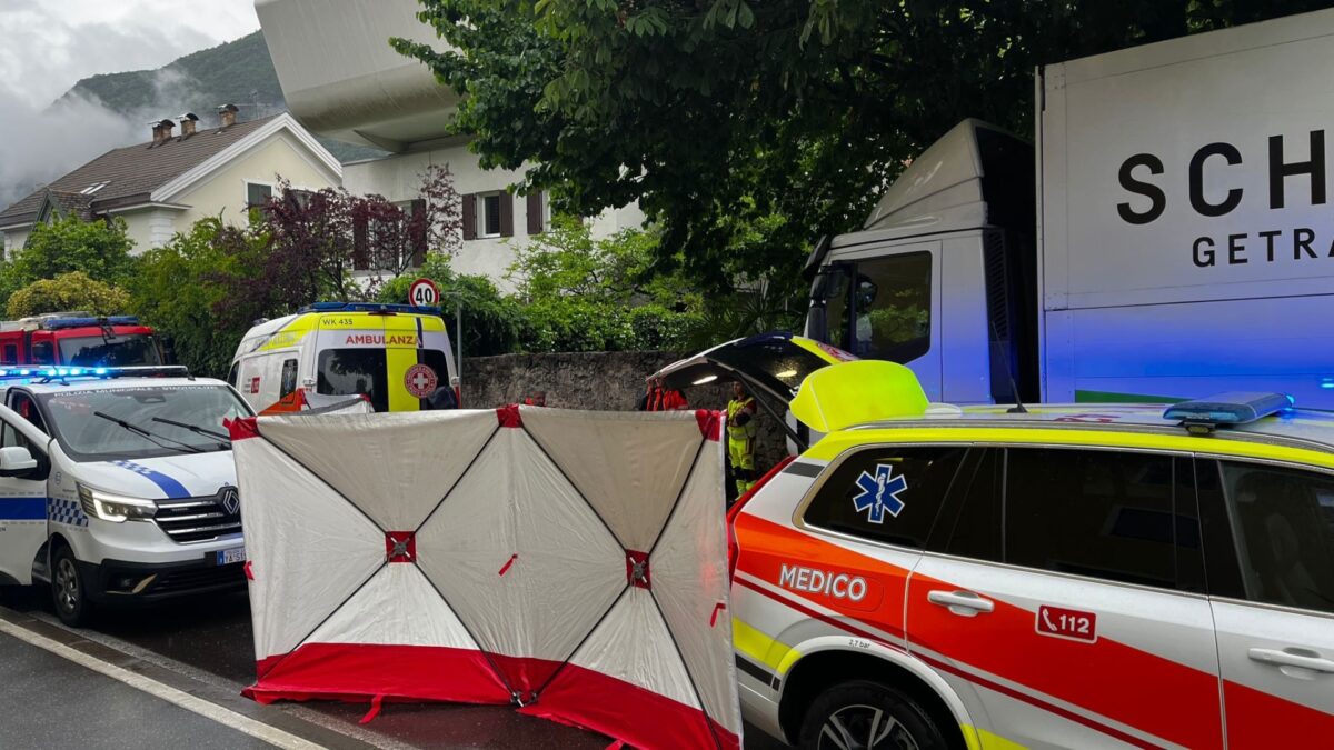Bolzano: incidente in via Vittorio Veneto, morta una ciclista