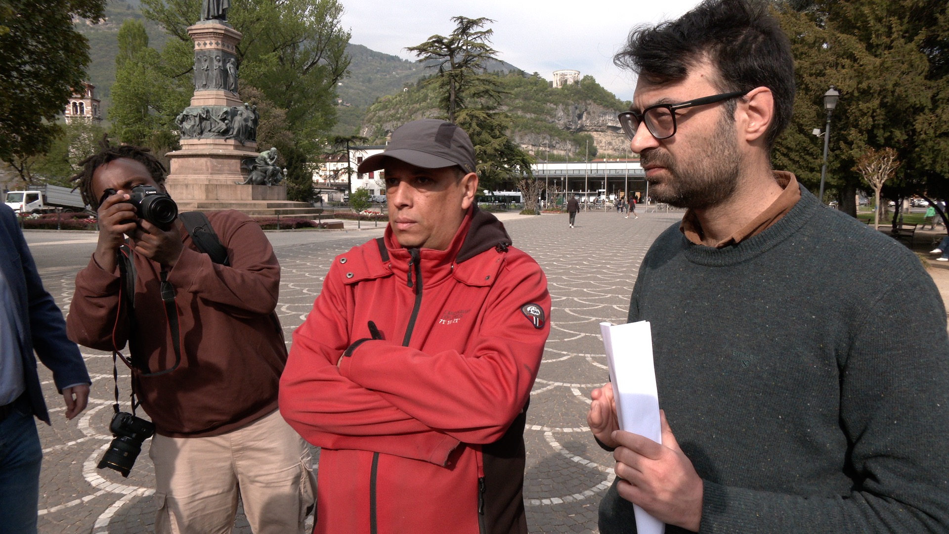FOTO apertura TG 13