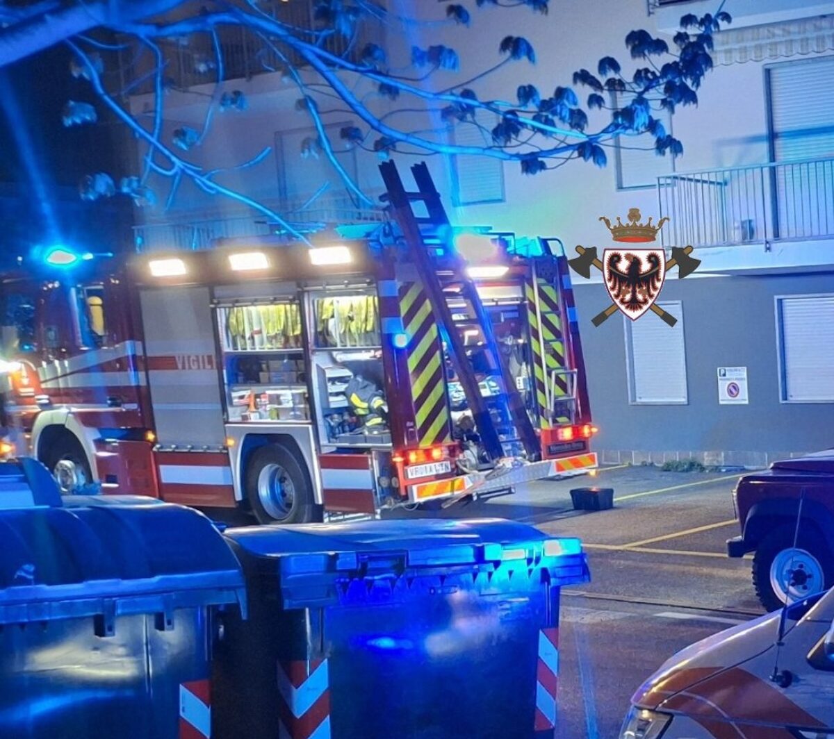 FOTO-incendio-Riva-1-aspect-ratio-1200-1064