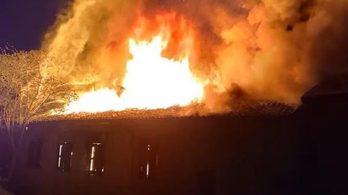 FOTO-incendio-crosano-1-aspect-ratio-1200-675