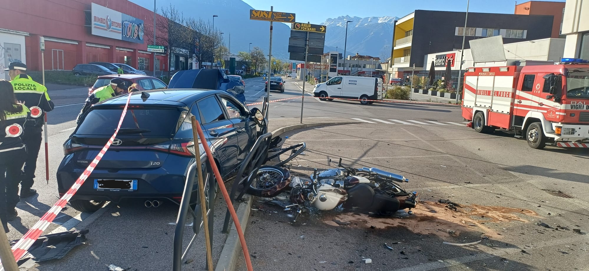 FOTO incidente via maccani-1