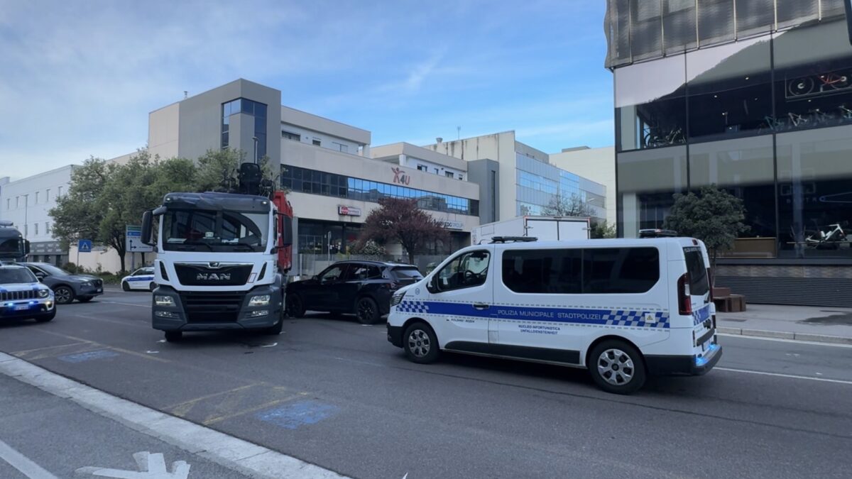 camion-auto-incidente-scaled-aspect-ratio-1200-675