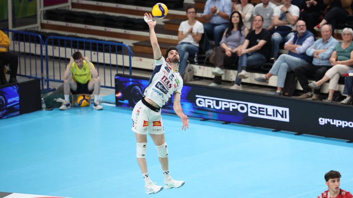 Volley, stasera per l’Itas Trentino deve espugnare il PalaPanini per continuare a lottare per un posto in Europa