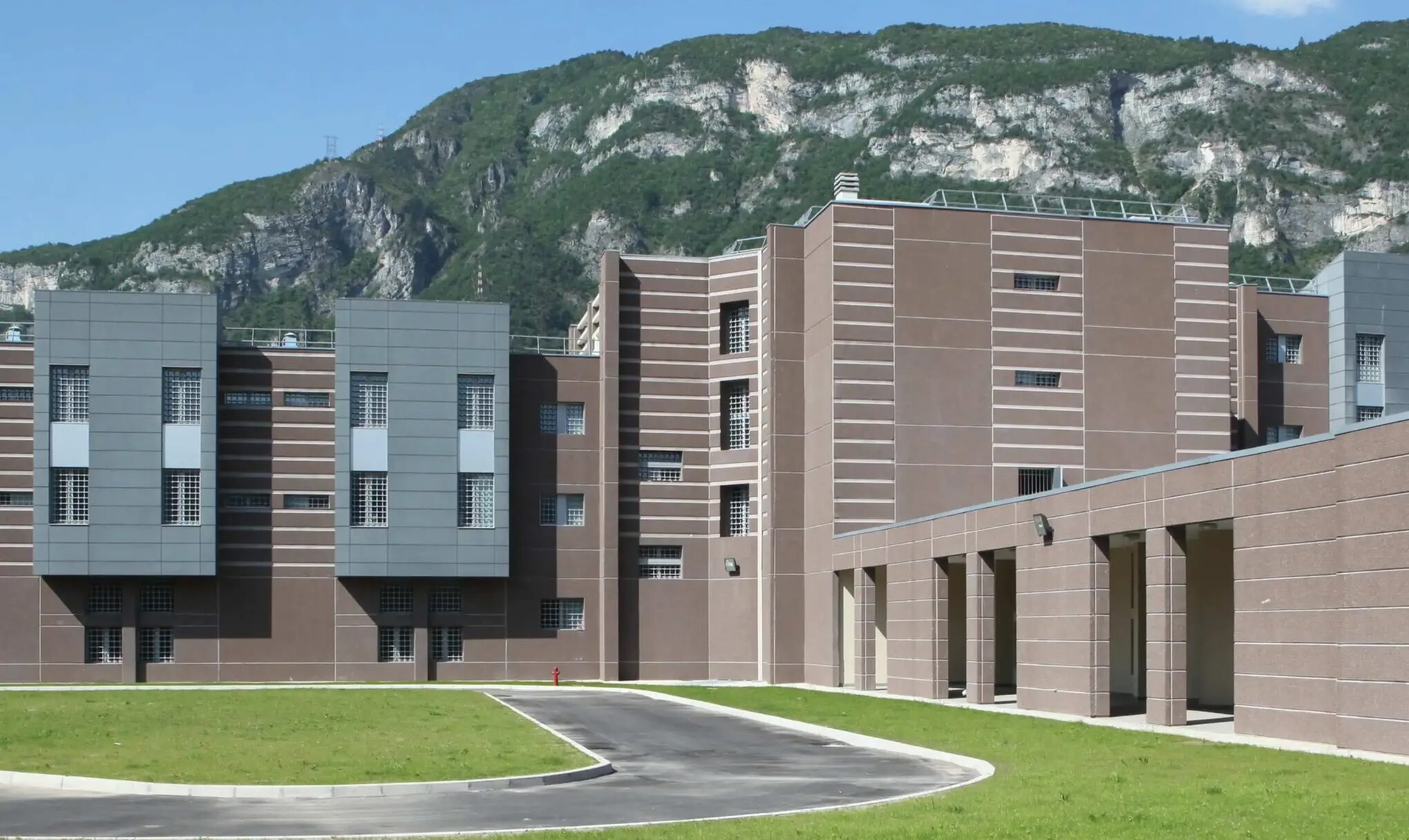 FOTO-carcere-trento-aspect-ratio-2039-1216