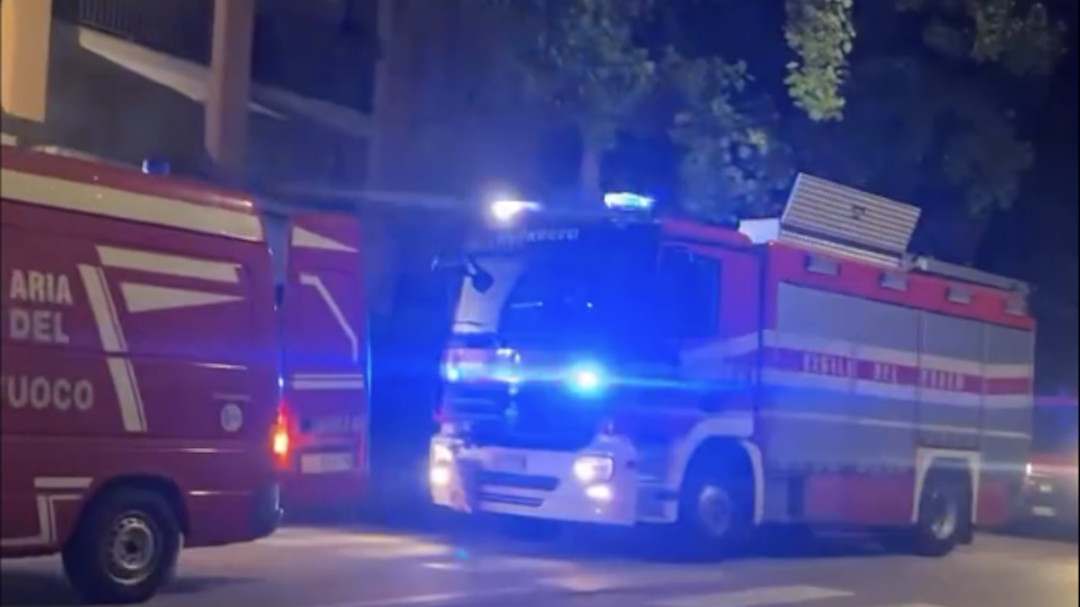 FOTO-incendio-rovereto-1-aspect-ratio-1200-675