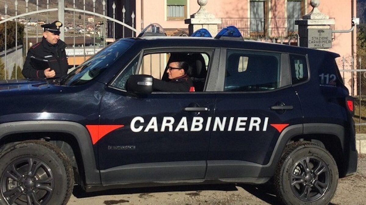 FOTO-carabineri-Male-aspect-ratio-1200-675