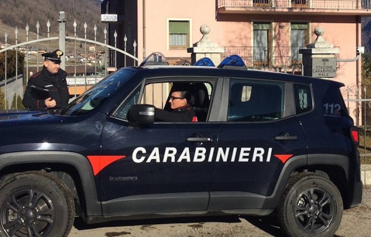 FOTO carabineri Malè