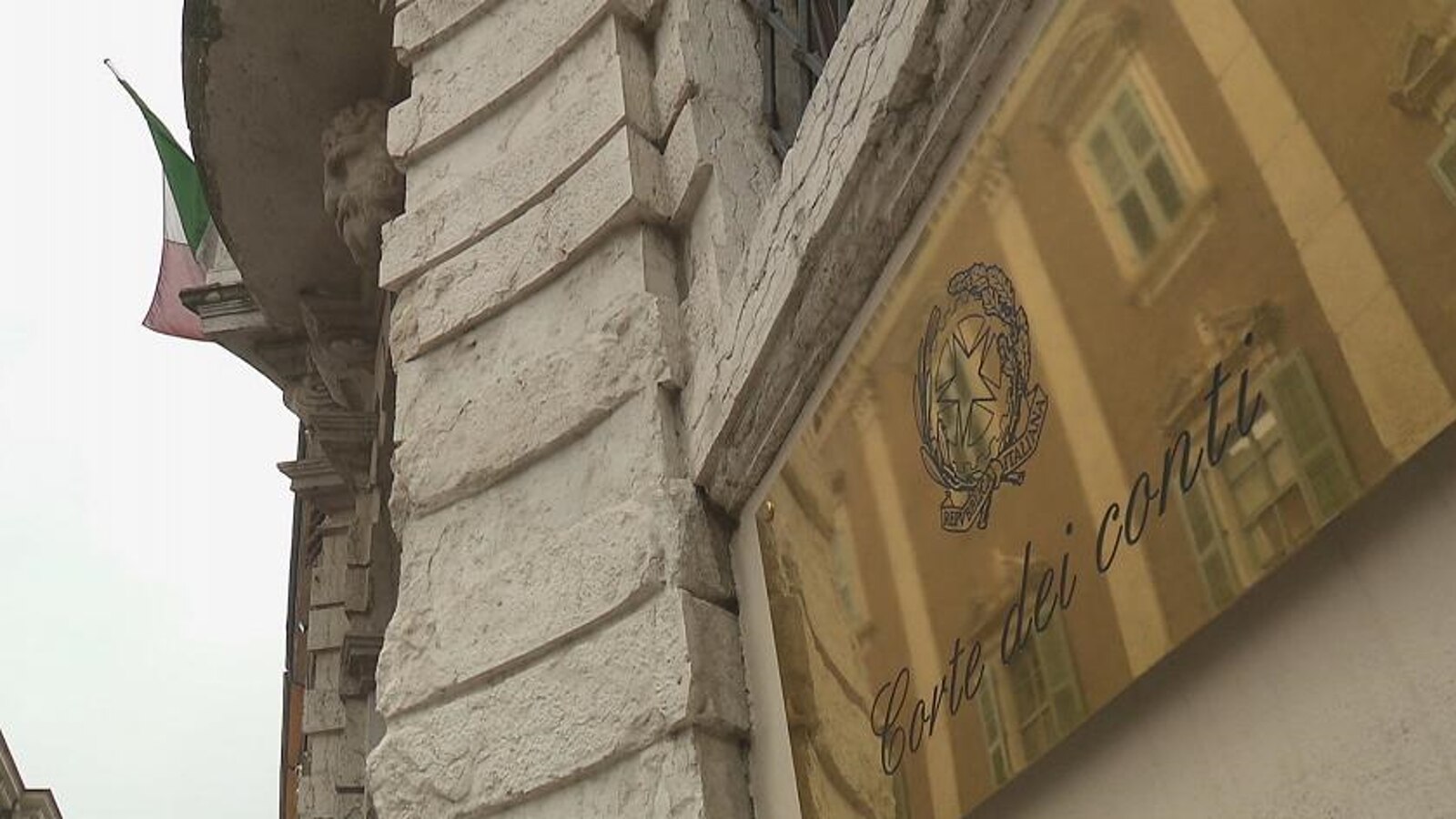 FOTO corte conti
