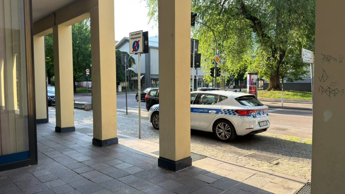 Intervento-della-Polizia-Locale-in-piazza-Don-Bosco-aspect-ratio-1200-675