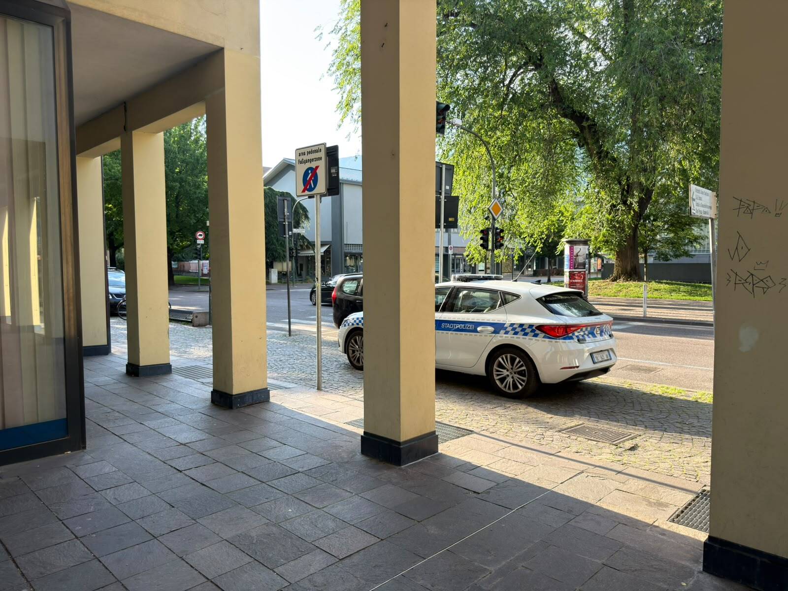 Intervento-della-Polizia-Locale-in-piazza-Don-Bosco