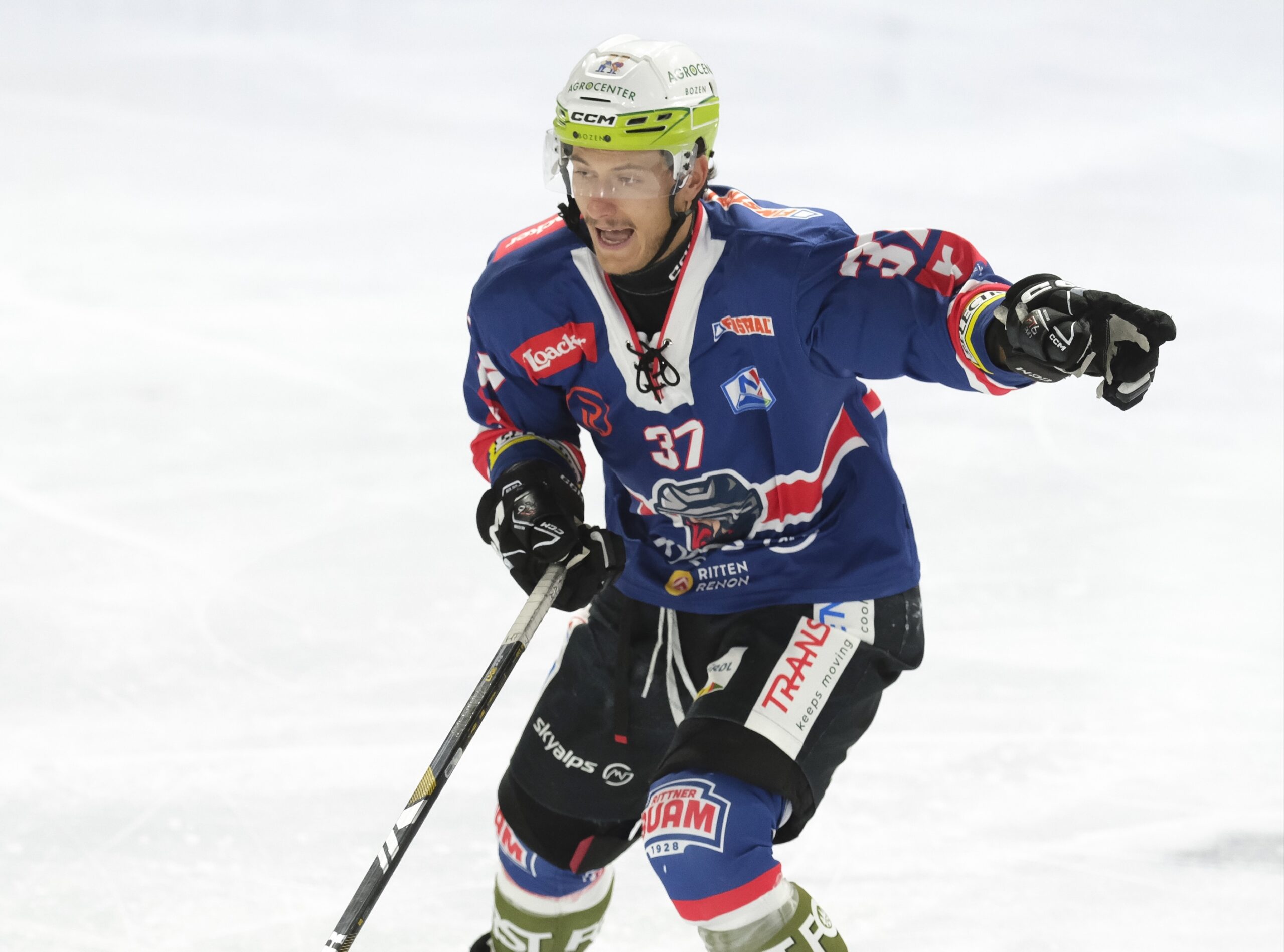 ICE HOCKEY 2025/26