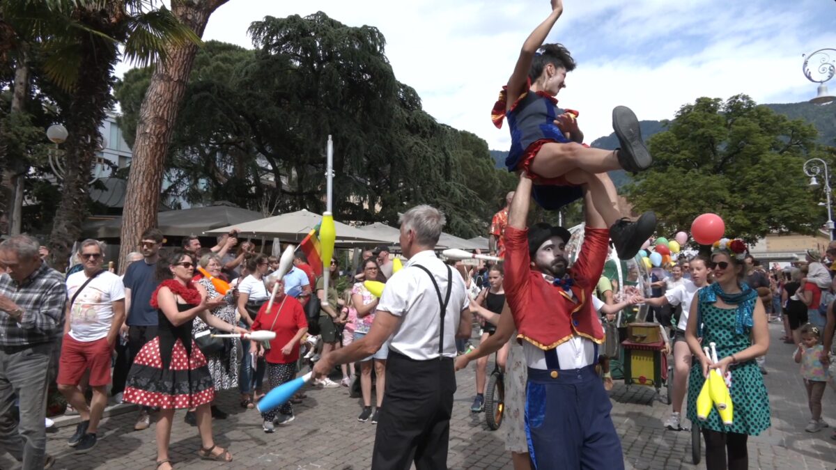 Asfaltart compie vent’anni e anima il centro di Merano