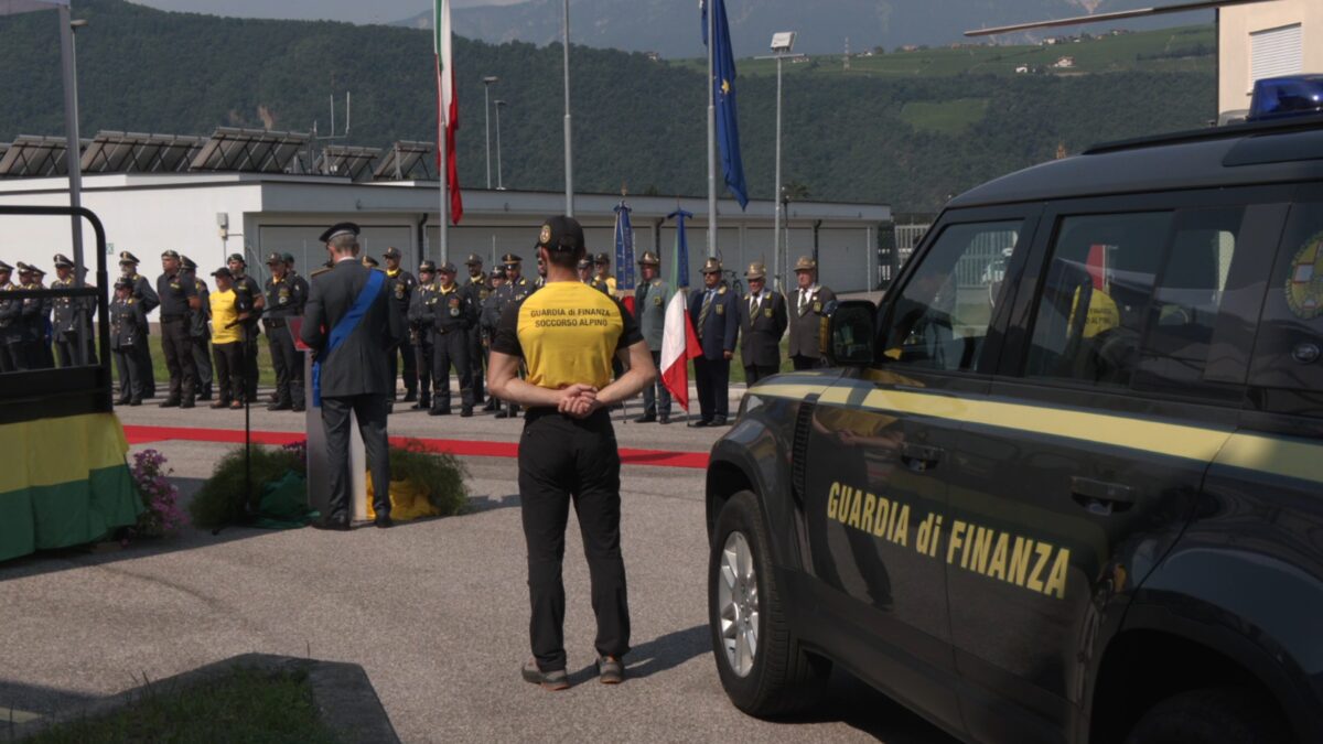 Guardia di Finanza, in Alto Adige scoperti mille lavoratori in nero