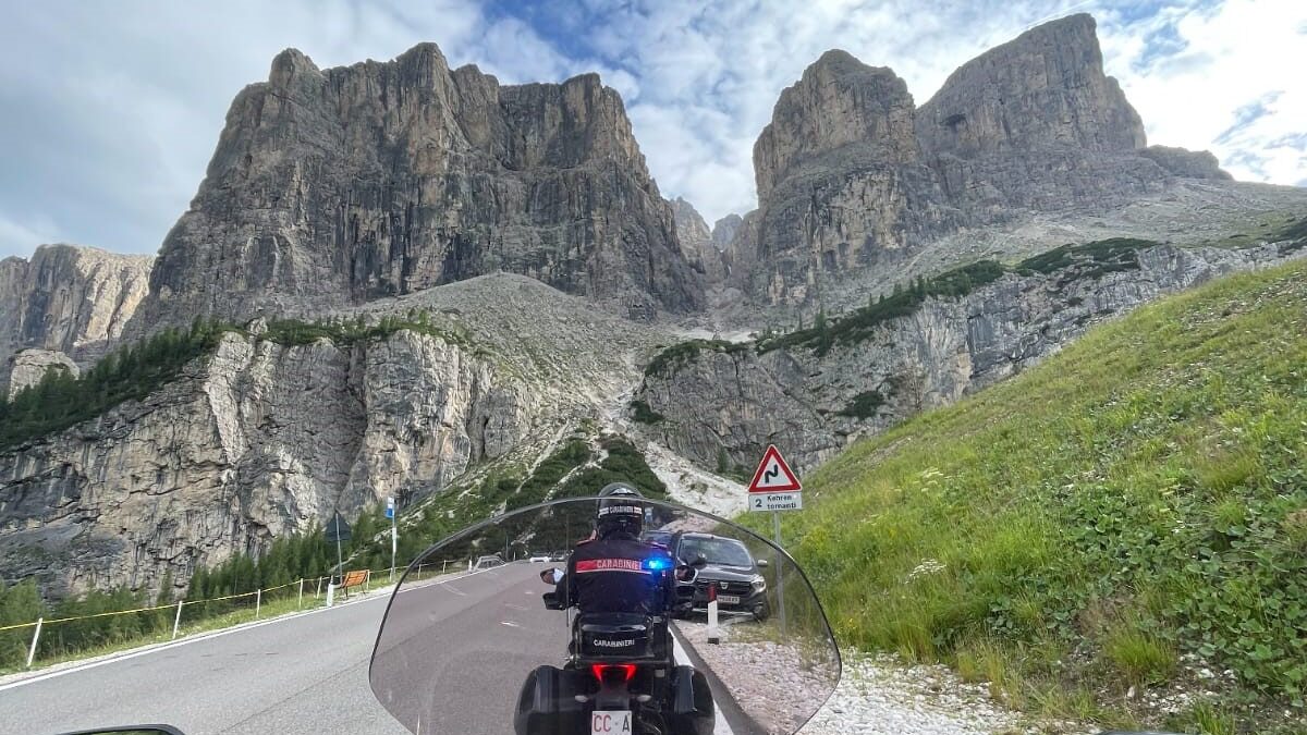 motociclisti-corvara-in-badia-aspect-ratio-1200-675