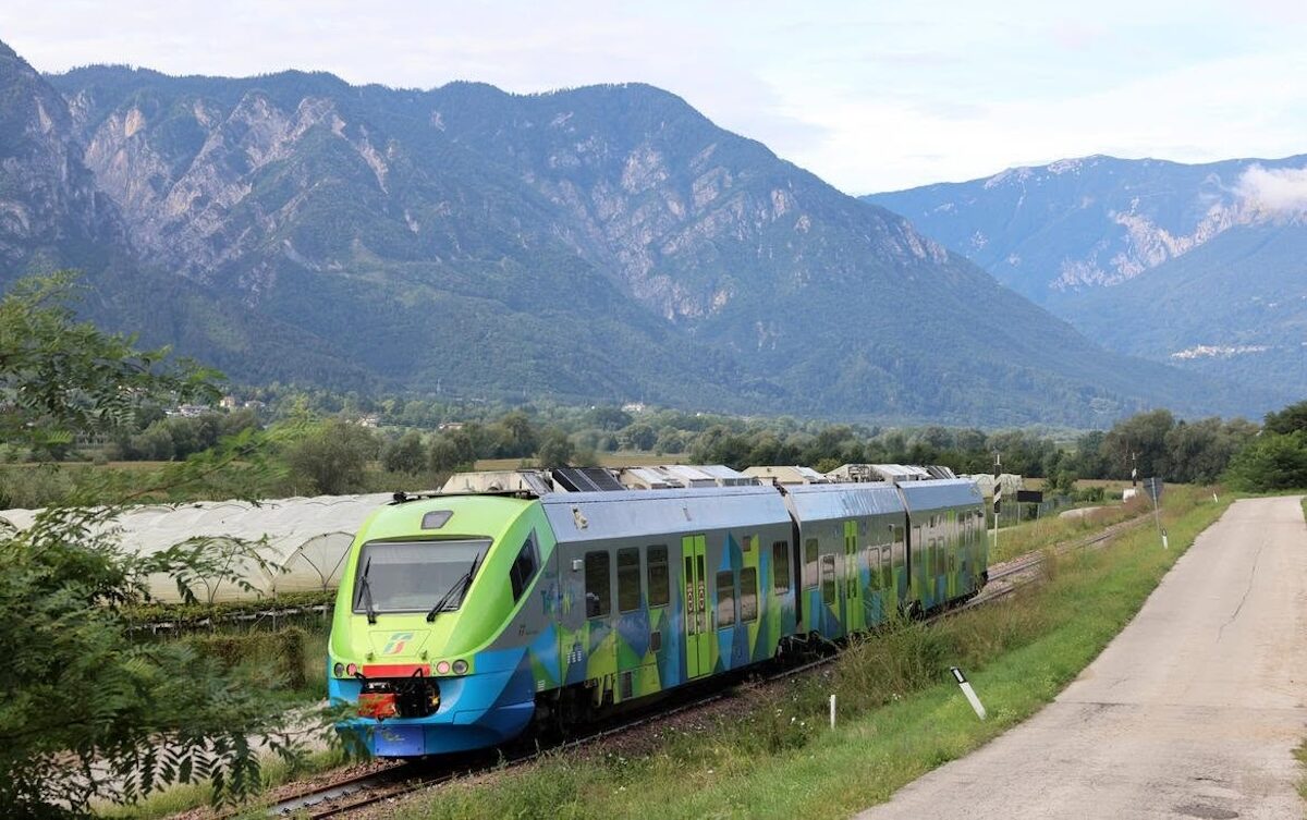 FOTO-ferrovia-valsugana-interrotta-aspect-ratio-1200-753