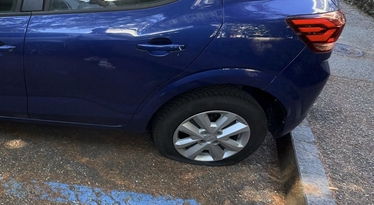 FOTO rapina e buca gomme 1