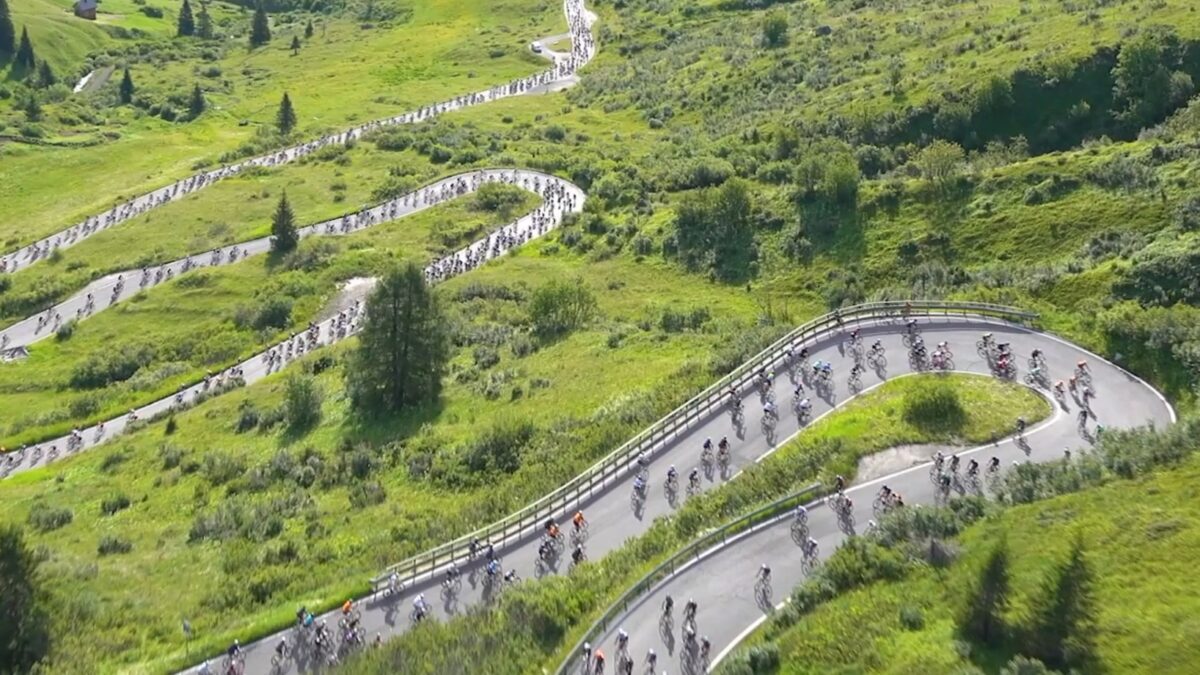 Maratona Dles Dolomites: la carica degli ottomila tra sette passi dolomitici