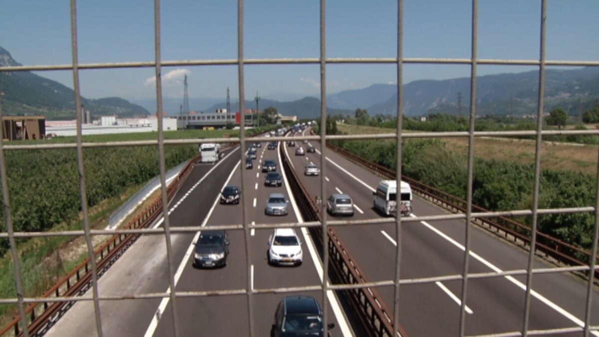 Estate sulle strade: i consigli della Polizia Stradale per viaggiare sicuri