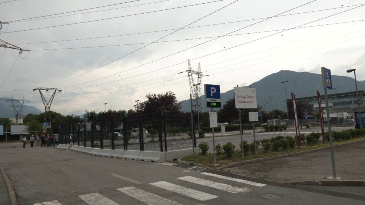 Nuovo parcheggio a pagamento per camper in via Maso della Pieve a Bolzano