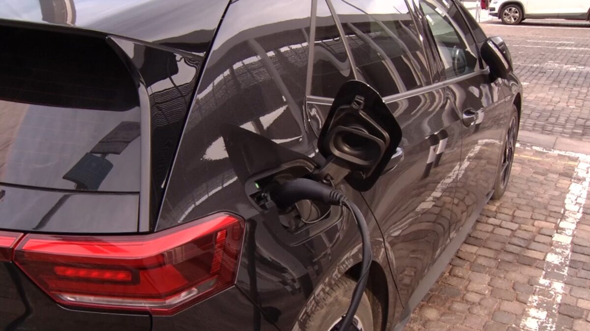 In Alto Adige in arrivo incentivi per chi acquista un’auto elettrica