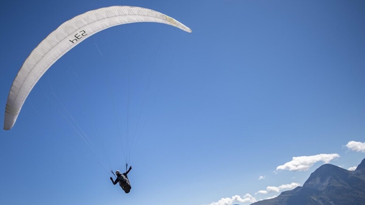 FOTO-parapendio-aspect-ratio-1200-675