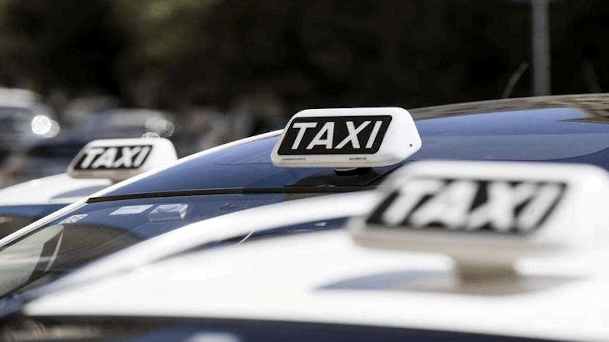 FOTO taxi donne
