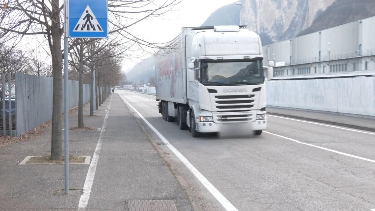 Carburanti, lo sconto Eni non vale per l’autotrasporto: i costi finiscono sul carrello della spesa
