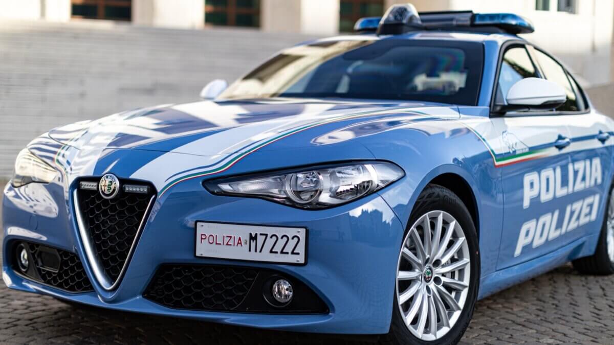 polizia-scaled-aspect-ratio-1200-675