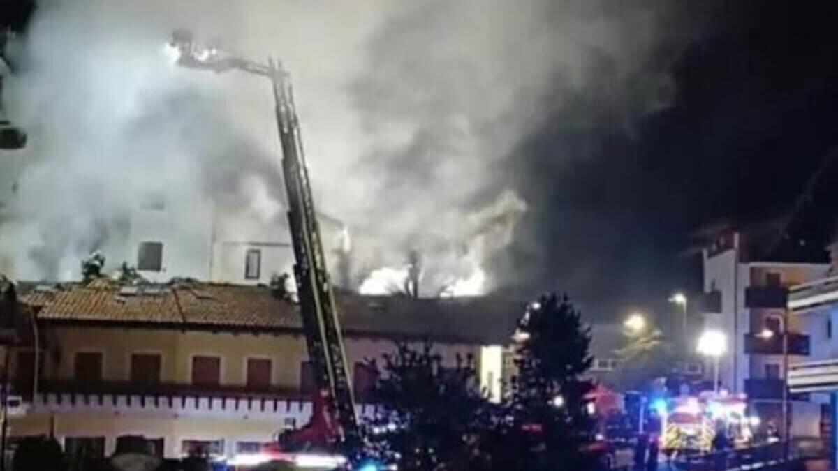 FOTO-incendio-moena-aspect-ratio-1200-675